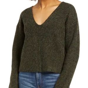 Women’s Like New Dark Green BP by Nordstrom Weekend V-Neck Sweater Size Small